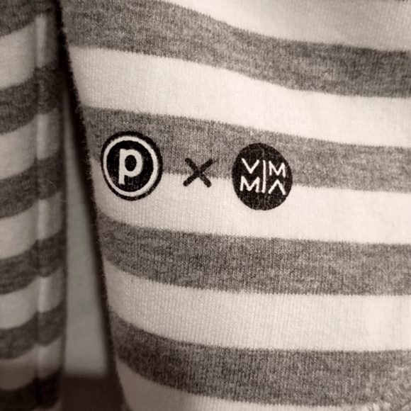 Cris Cross Open Back Performance Stripped Hoodie by Vimmia - Picture 3 of 12